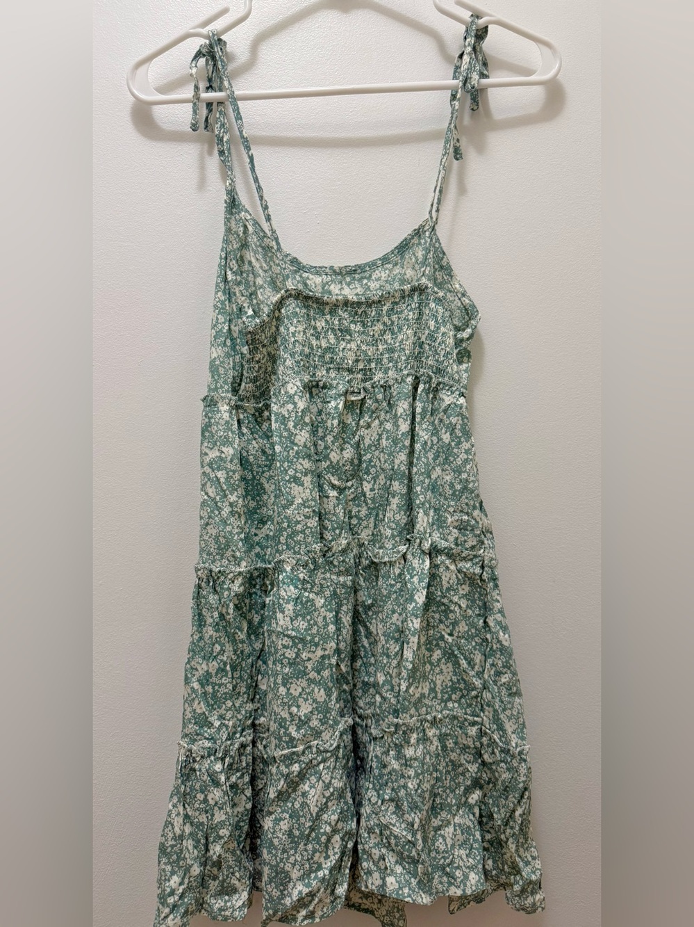 Ditsy Floral Tiered Sundress in Sage Green - Size small - NWOT - Picture 3 of 8